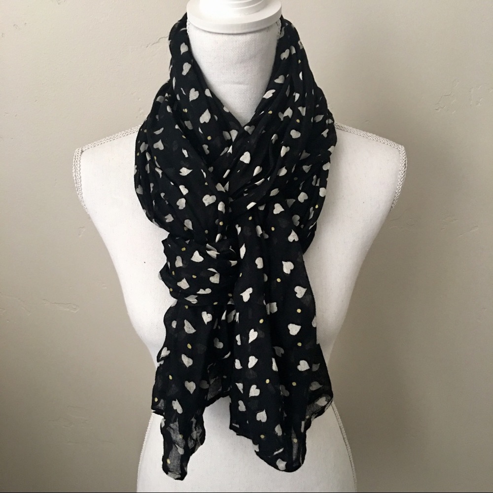 Black and White Lightweight Scarf